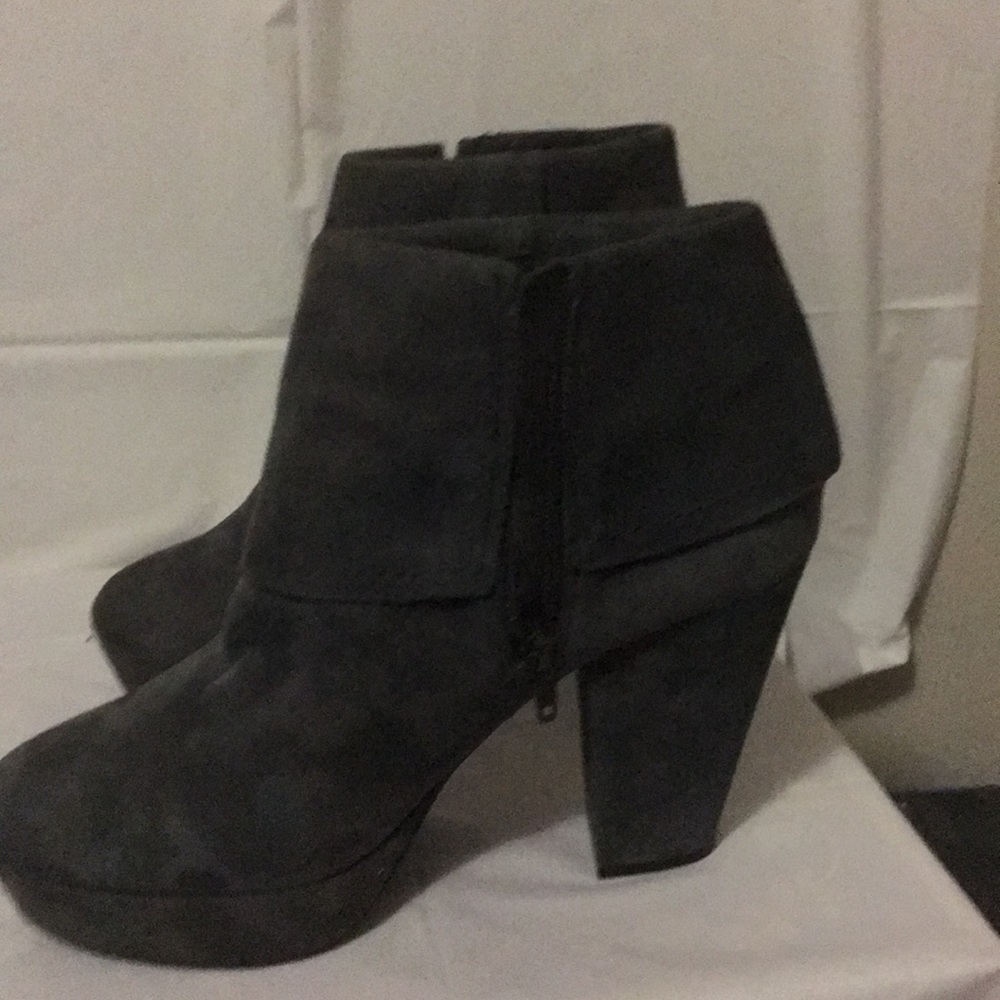 $10 Spring Sale - Picture 2 of 4